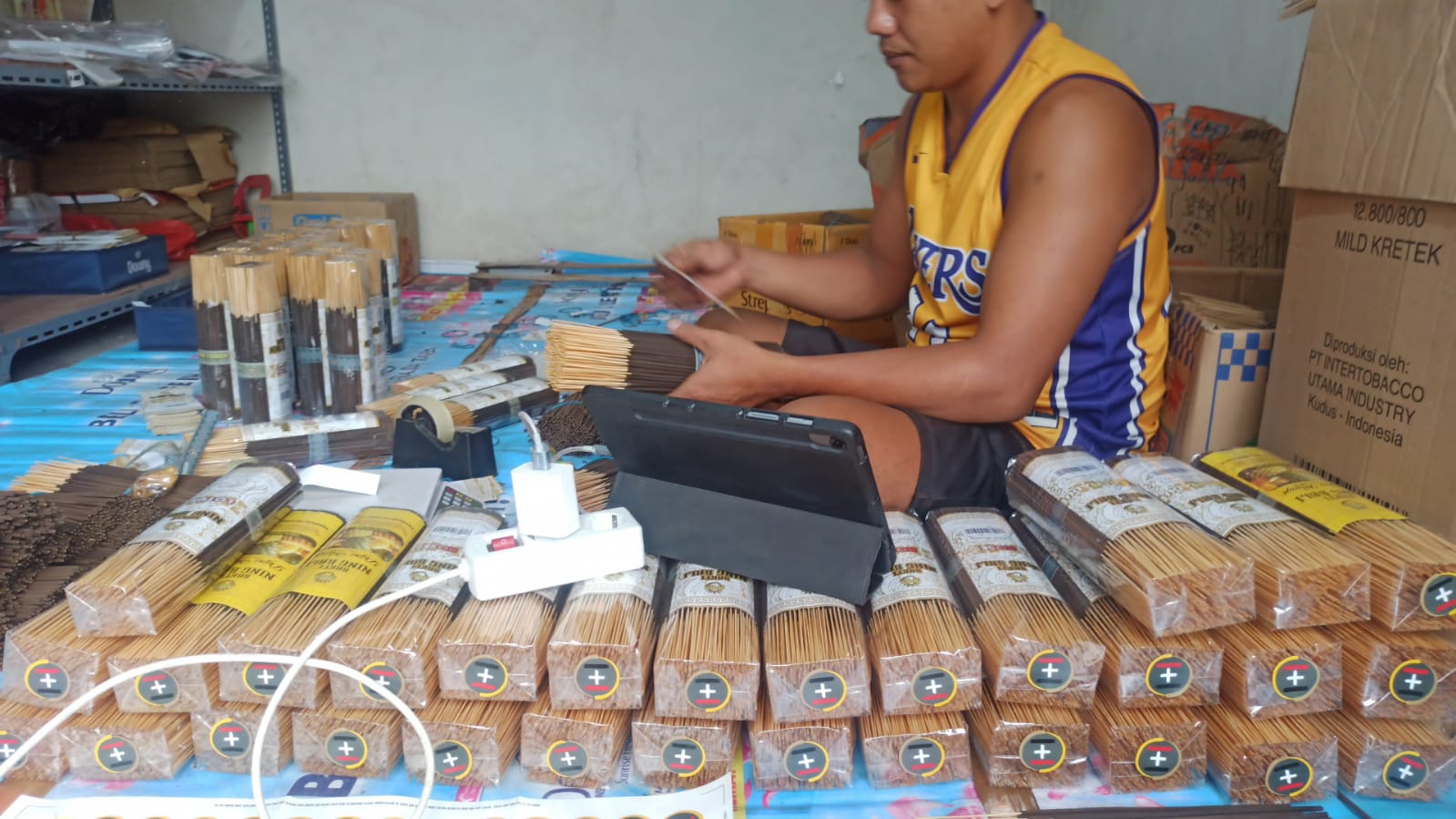 Packing dupa oleh salah satu Tim ningbali